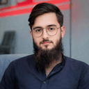 Instructor Ali Moavia